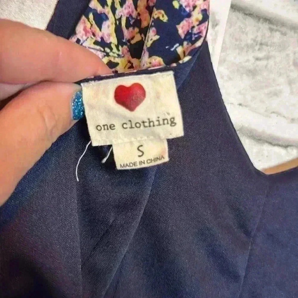 One Clothing V neck dress for summer size Small multi color excellent condition - Picture 4 of 6